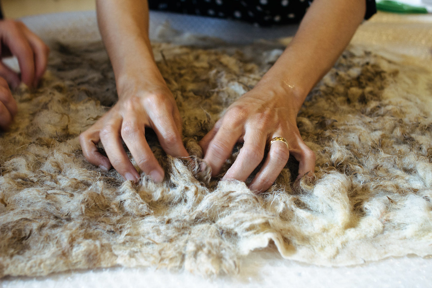 Curso de fieltro de vellón en crudo