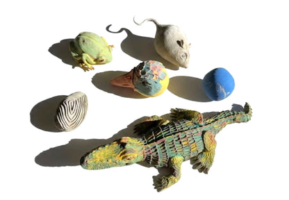 Maracas de barro feitas numa oficina de cerâmica do Saber Fazer