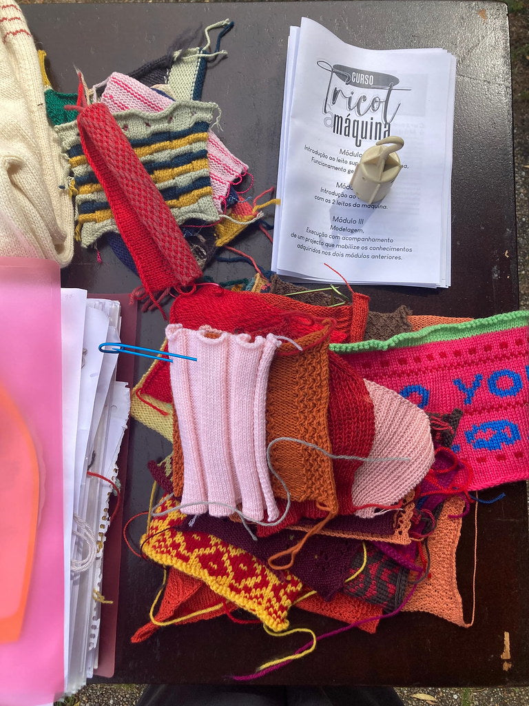 Curso intensivo de introducción al tejido a máquina - noviembre de 2025