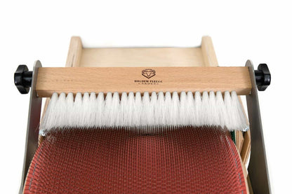 Escova finalizadora para cardadeira de tambor