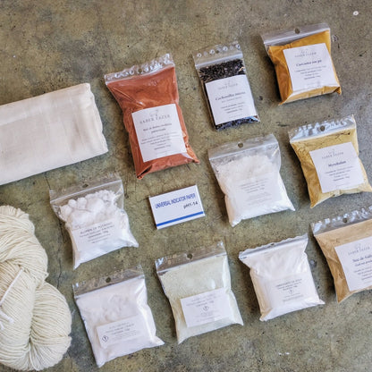 Natural dyeing material kit