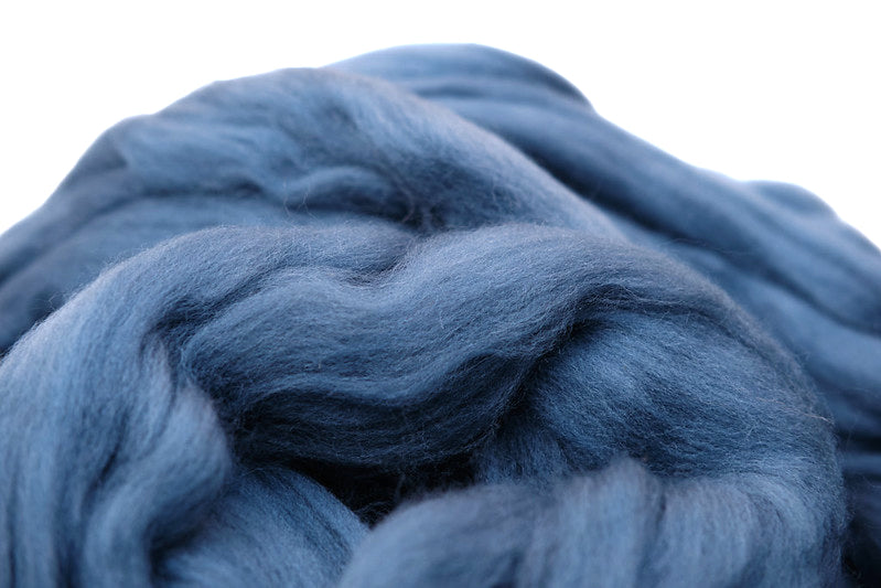 Portuguese merino wool top - Ocean (19)